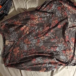 💜4 for $20💜 truself size L shirt